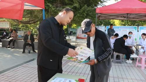 开展第 67 届国际聋人节宣传教育活动